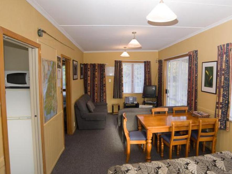 Accommodation Fiordland -The Three Bedroom House At 226A Milford Road Те-Анау Экстерьер фото