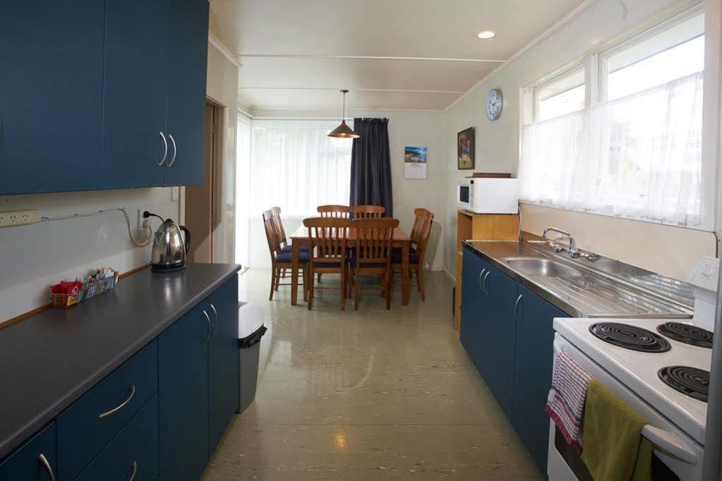 Accommodation Fiordland -The Three Bedroom House At 226A Milford Road Те-Анау Экстерьер фото