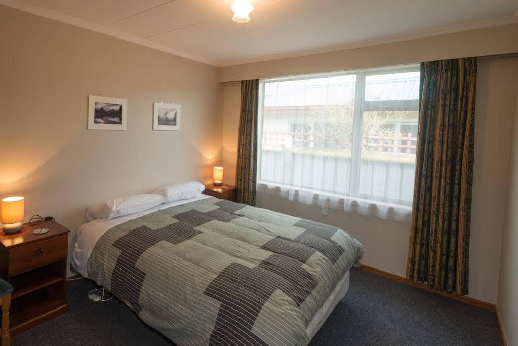 Accommodation Fiordland -The Three Bedroom House At 226A Milford Road Те-Анау Экстерьер фото